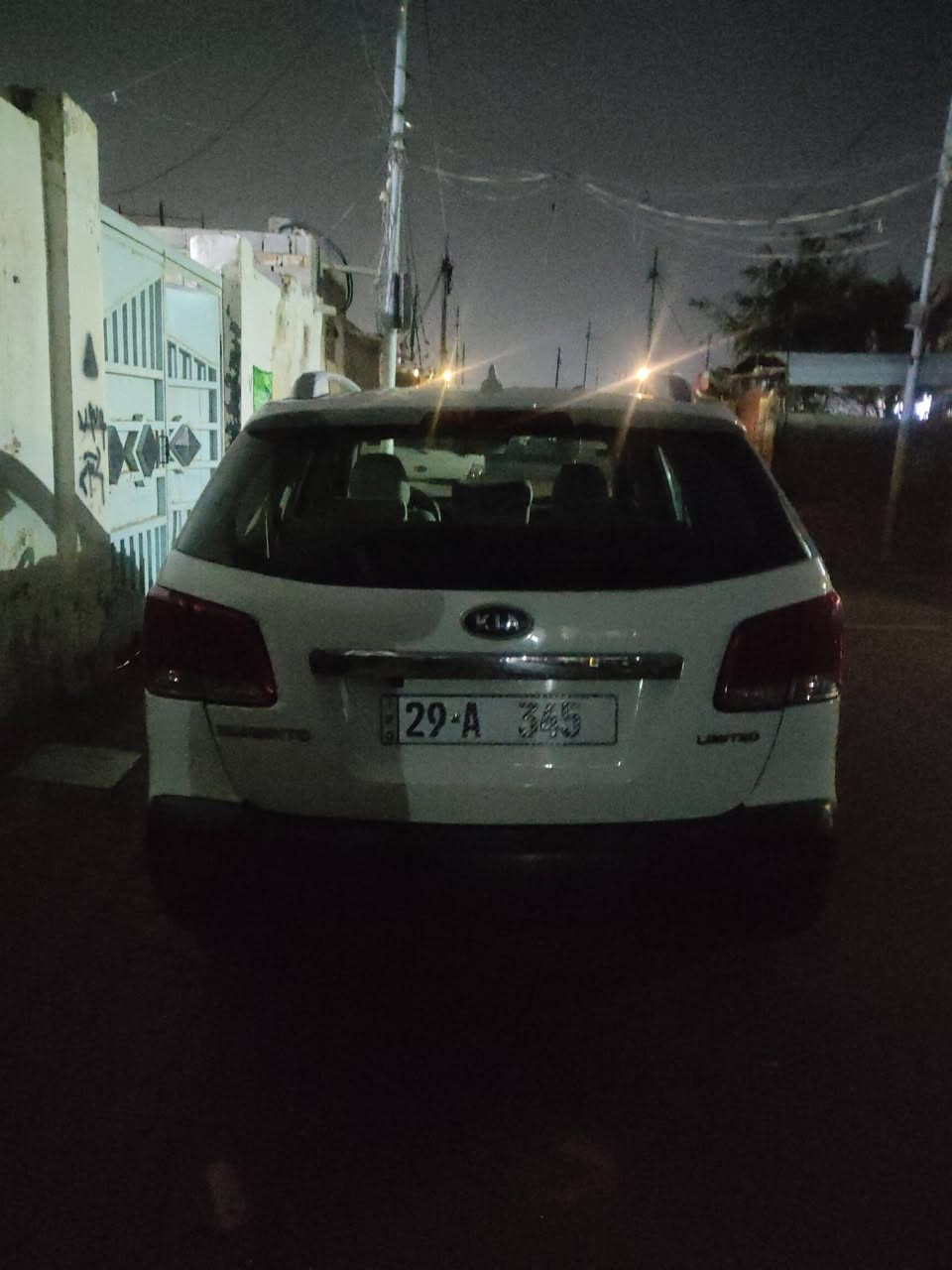 سورنتو 12 خليجي 7راكب مكينه 2400مصبوغه عام جاهزه مجهزه بسمي رقم مميز حديث هزه جديده رقم واسط تحويل ثاني يوم السعر 100قفل بدون عمله اليعجبه السعر يتصل مكان السياره ديوانيه المركز *********** السياره احلى امنصور تجي وتشوف اتصل ونطيك التفاصيل كامله
