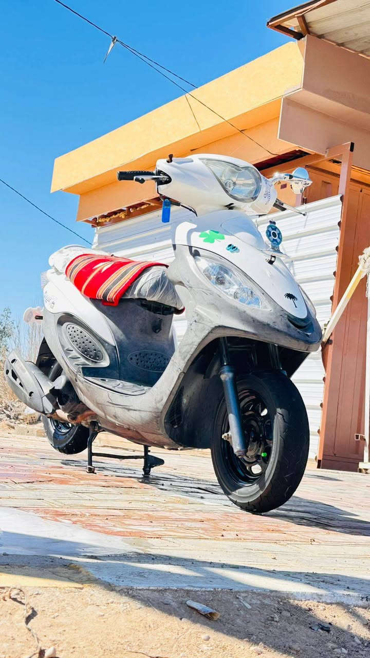 سلام عليكم  اخوان للبيع  كامكو vتو كفاله  عامه حجم المحرك ١٢٥مامفتوح برغي مديل ١١ دراجه خير من الله الاستفسار الإتصال ع الرقم *********** المكان كربلاء القادسيه
