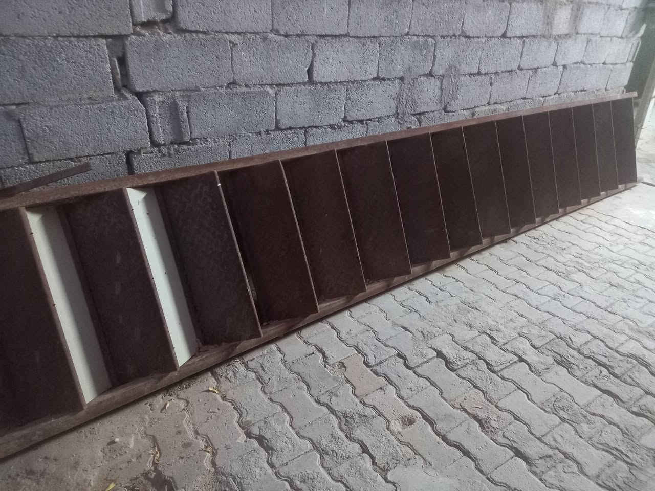 السلام عليكم
درج حديد طول 5 متر الشراي يتصل السعر ١٢٥ 
(***********)
