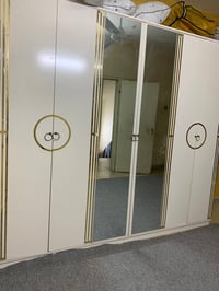 غراض للبيع تخم احمر سعره ٢٥٠ جديد تخم الازرق وياه طبلات سعره ٣٠٠ الف غ...