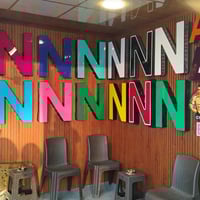 اعلانات ضوئية • فليكس ستيكر ميش • الجانب الايسر