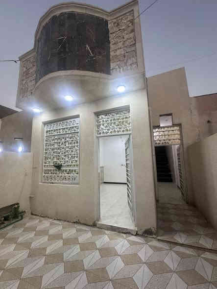 ♤ مشتمل للبيع  غير مسكون سابقآ ♤🏠
💢¤طابو   ملك صرف ¤💢 
بناء حديث وشغل درجة أولى 
الموقع  المحاويل  حي ابو سديره قرب مدرسه النجاه 
المساحة 》👈》100 متر 
واجه 》👈》5 متر 
نزال 》👈》20 متر 
عرض الشارع 》👈》8 متر 
السعر 》》53مليون وبي مجال 
للاستفسار اكثر الاتصال على الارقام التاليه 📞📞
***********  - ***********
او زياره مكتب  المحامي العقاري علي راجي العلواني
