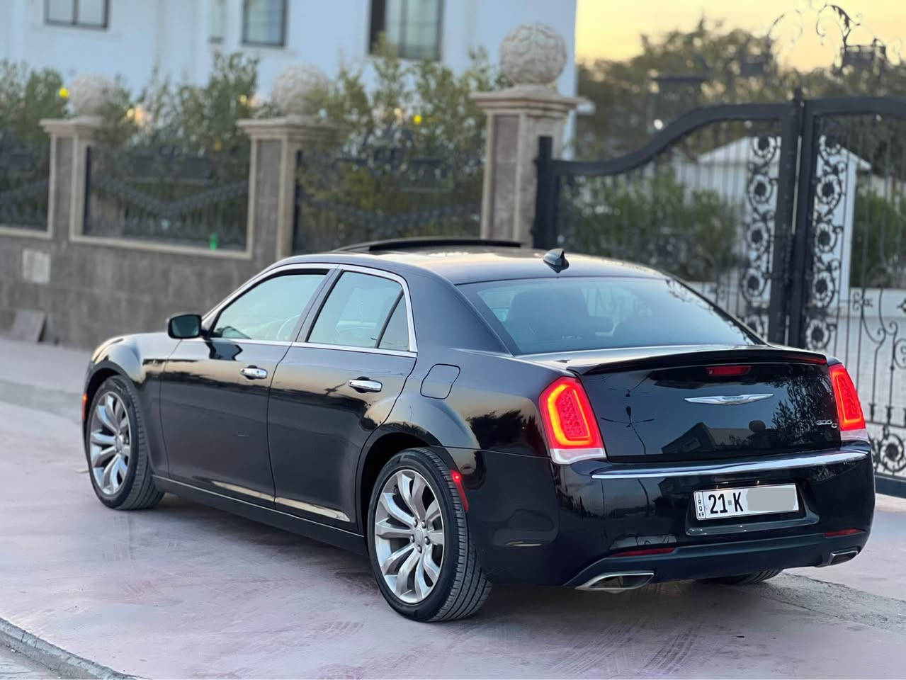 للبيع فقط .
كرايسلر 300c 
موديل 2017 فول فول   
گير محرك كفالة من فتح
مواصفات بنورامة فتحتين كشن جلد كشن تبريد
بصمة تشغيل شاشة جبير كشن خزن استيرن كهرباي
بردة خلفي سستم سماعة الباين بعد بيها هواي موصفات
رقم شمالي دولي بسمنا سنوية 2030 
تخم تاير جديدويالة اصلي
سيارة بل واقع احلا من صور 
داخلة كلين هنا بل عراق صاير بي قطعة وحدة 
فقط مكفولة من دواخل بدون ارباك بدون اي شي  
مكان سيارة كركوك 
سعر 228ورقة .

***********📞 
***********📞
***********📞
كورك بيها واتساب أربيل, العراق
