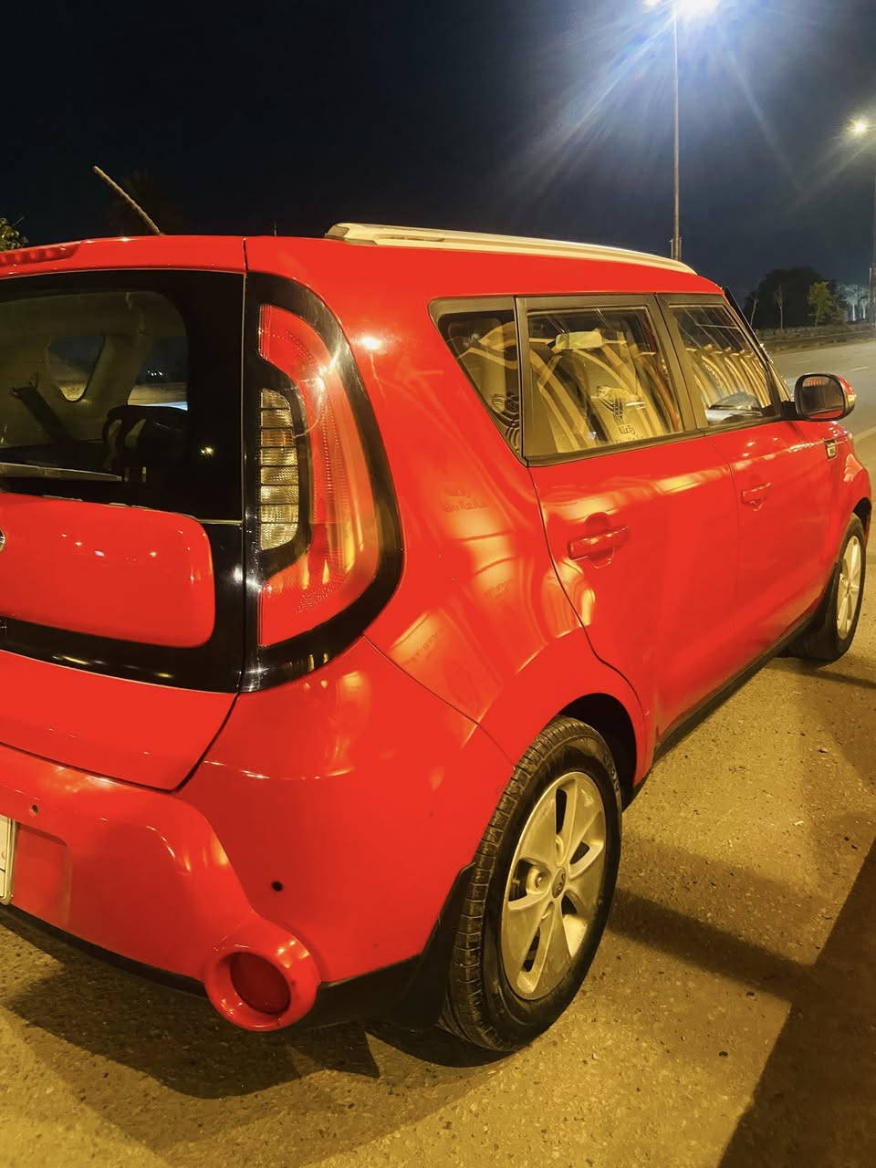 السلام عليكم كيا صول مديل 2016
سياره وارد خليجي بيه فقط جاملغ ايمن مبدل اصلي مصبوغ
او بيه بنيد جارد صبغه او قماره او باقي مكفول

موصفات سياره
تحكات استيرن
وضعيات قياده ايكو / نورمال / اسبورت
حساس خلفي
كامره 
منافذ شحن
مكان سياره حي اعلام 

رقمي ***********
استفسار اتصل علئ رقم
