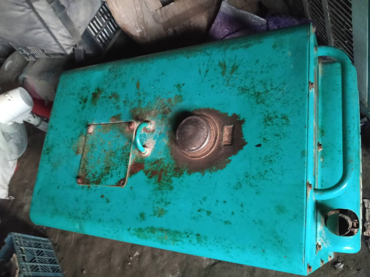 السلام عليكم مولدة كاز للبيع عنوان الديوانية ناحية الشافعية منطقت المعمل هاتف***********
