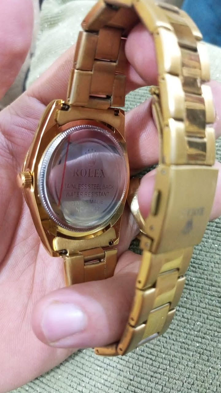 ساعه رولكس كلش حلوه وراقيه كوالتي عالي ضد الماء خلي سعر وبلعافية علياخذها


**إذا كنت صاحب هذا الإعلان وتريد حذفه لأي سبب، رجاءا أرسل رسالة إلى الدعم الفني**