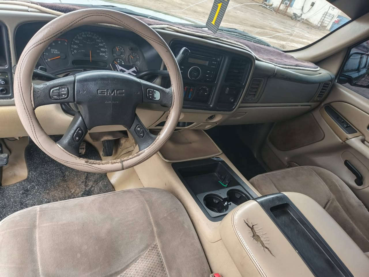 سلام عليكم ورحمه الله وبركاته
سياره دوات دوات بدون رقم 
جمسي بترا.   مديل 2005 سياره جاهزه مجهزه 
كير مكينه تبريد حداديه كله كفاله 
سياره ريحه شركه بيه تخم تاير  جديد.     حداديه اماميه خلفيه جديده  السعر 47
العنوان ميسان.   ***********
