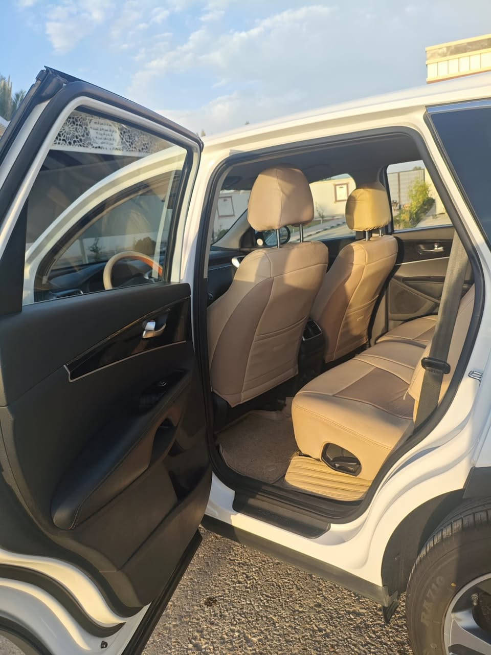 سورنتو 2020 وارد امريكي كلين مابيها اي ضرر
فقط باب السكن بارد كد شبر الباقي كفاله  

محرك 6 سلندر 

رقم بغداد 

4 وضعيات قياده 

فول تحكم ستيرن 

شاشة كبيره تدعم كار بلي بلادية

حساس امامي خلفي 

كامره 

سعر 210 بيها مجال قليل  

تواصل ***********
