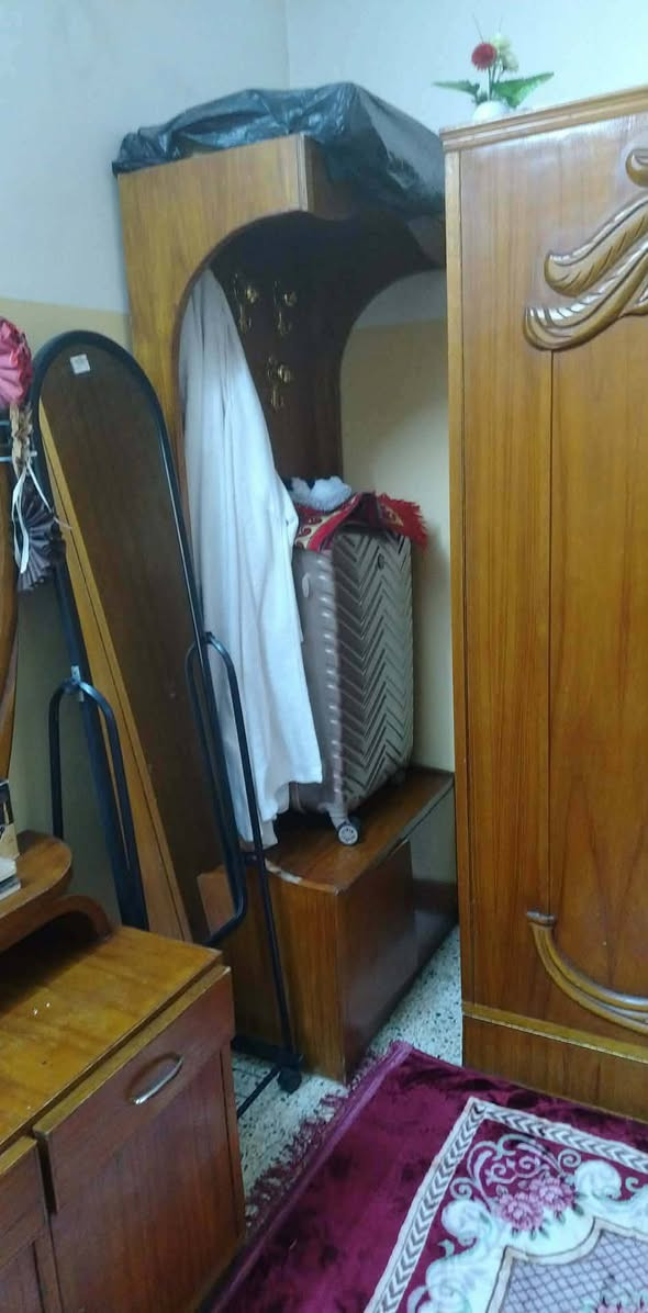 للبيع خشب صاج 500 وبيها مجال العنوان حي عدن للاستفسار ***********
