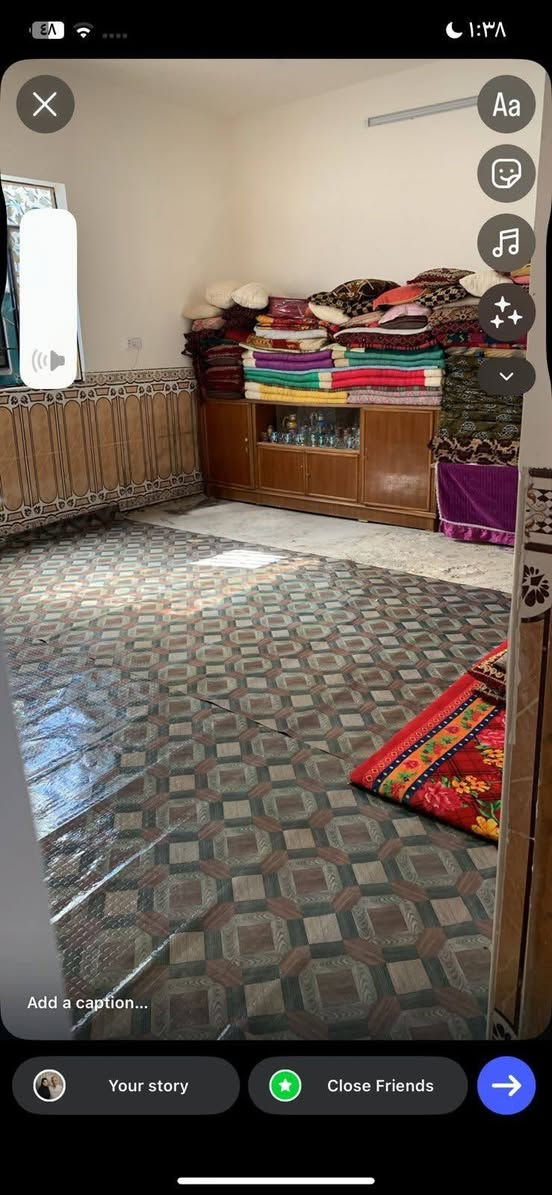 السلام عليكم قطعة ارض للبيع ٨٠٠ متر في منطقة الناحية خلف ملعب البستان تحتوي على بيتين مساحة البيت الاول ٣٠٠ والبيت الثاني ٢٥٠ لبقية التفاصيل الاتصال على الرقم ***********
