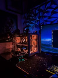 معالج 5600x • كرت 3070Ti • رام 16GB