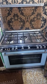 طباخ كبير مستعمل للبيع خمس مشاعل شغال ونضيف جدا لاتصال على الرقم 07823...