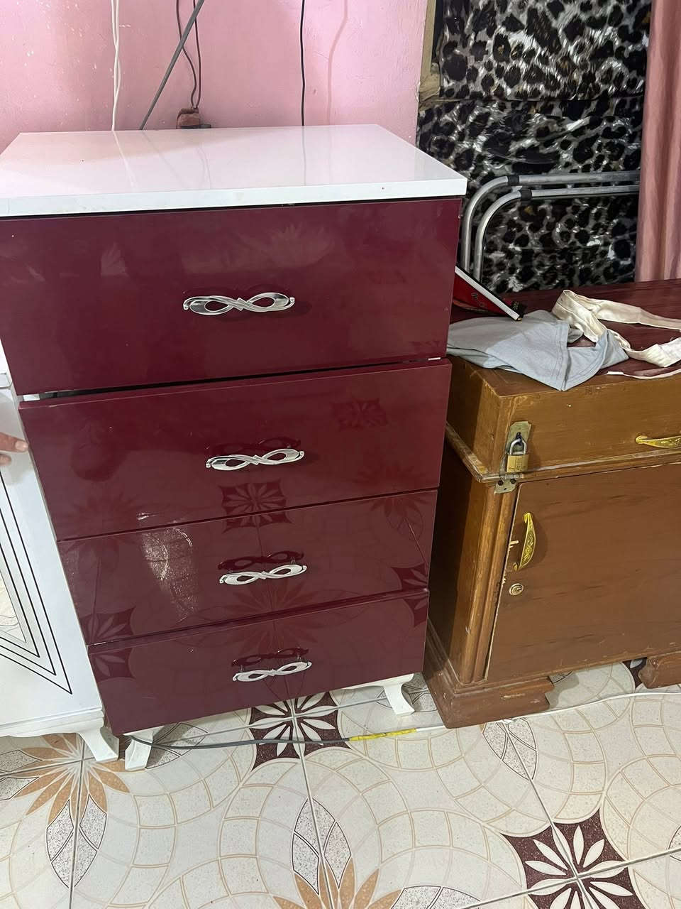 غرفة تركية 3 ابواب سلايت 

نضافه 90‎%‎

استخدام قليل 

350 الف 

للتواصل 

شنو عندك جديد قديم استبدال  ونشتري

#كناتير  #بوفيات  #ثلاجات  #مجمدات. #غسالات. #تخام

***********

#العزيزية_ابو_رضا
