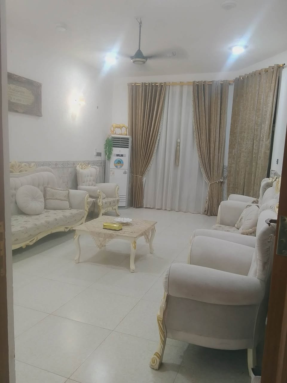 بيع او مراوس بيت بالسفحه الثانيه  شارع احمد الوائلي  200 متر. مطلوب اسكان 30 تسديد الشهري 166


**إذا كنت صاحب هذا الإعلان وتريد حذفه لأي سبب، رجاءا أرسل رسالة إلى الدعم الفني**