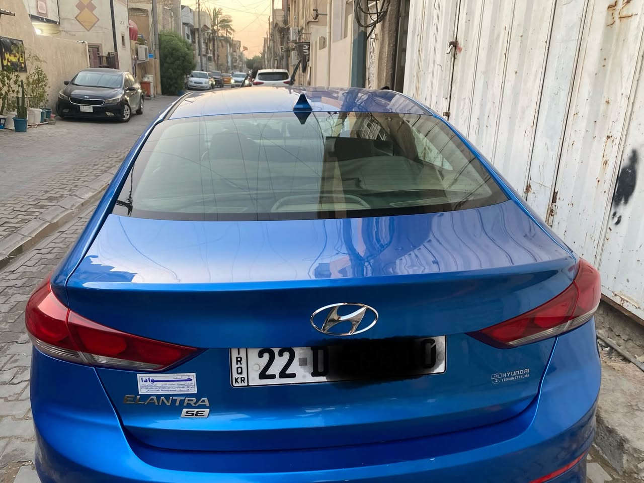 اللنترا موديل ٢٠١٧
كير عادي ٦ نمر رياضي 
مكينه مفتوحه مبدل رواجز   
حادثها بنيد فقط بامريكا + اكو ضربه بالباب عكس السايق + ضربه بالجاملغ الخلفي هم بسيط وما مبين  
السنويه باسمي مكان السياره بغداد الحريه
***********
