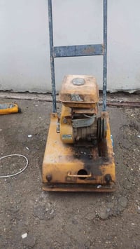 أبو غرق • نظيفة • للبيع