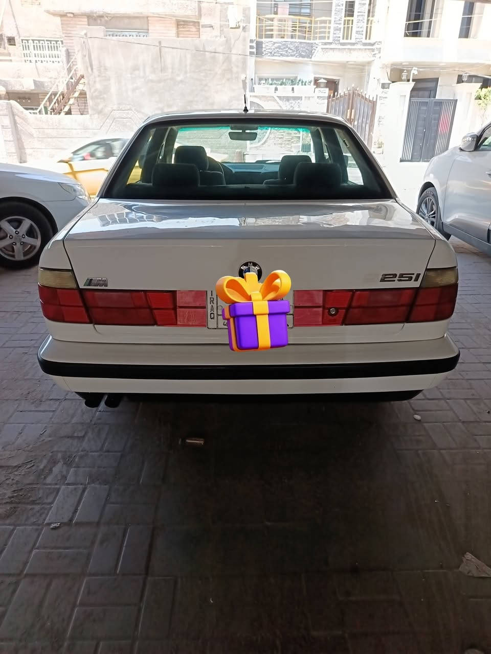 السلام عليكم عندي بي ام ٥٢٥ اصل ٥٣٥ جاهزه مديل ٨٩ رقم نينوى السياره داخل نضيف  وخارج بلاد مكينه و كير واكسل و كهربائياته كله جديد كشر بلادي مبيه صبغ ولا بارد صدر خلفي جديد الأمامي بي شغلات بسيطه  تخم تاير جديد  بيه رصعه بالبنيد و بالجاملغ مكان السياره بغداد سعره ٦٥ رقمي *********** وبي واتساب
