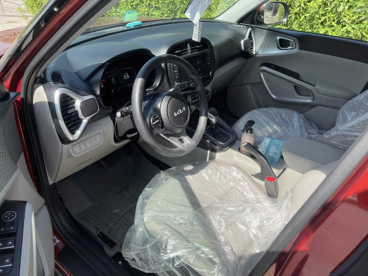 سلام عليكم
كيا صول البيع 
حادث السيارة باب الصدر معدل وباب الخلفي مبدل 
السيارة رقم أربيل هزة جديدة بسمي 
ماشية 20000 الف مايل 
موديل 2023 
داخل ابيضّ 
شاشة كار بلي 
ويل حجم 16
تحكم جهتين استيرن 
حجم المكينة 4سلندر 
2000cc
مكان السيارة بغداد 
الستفسار 
***********
