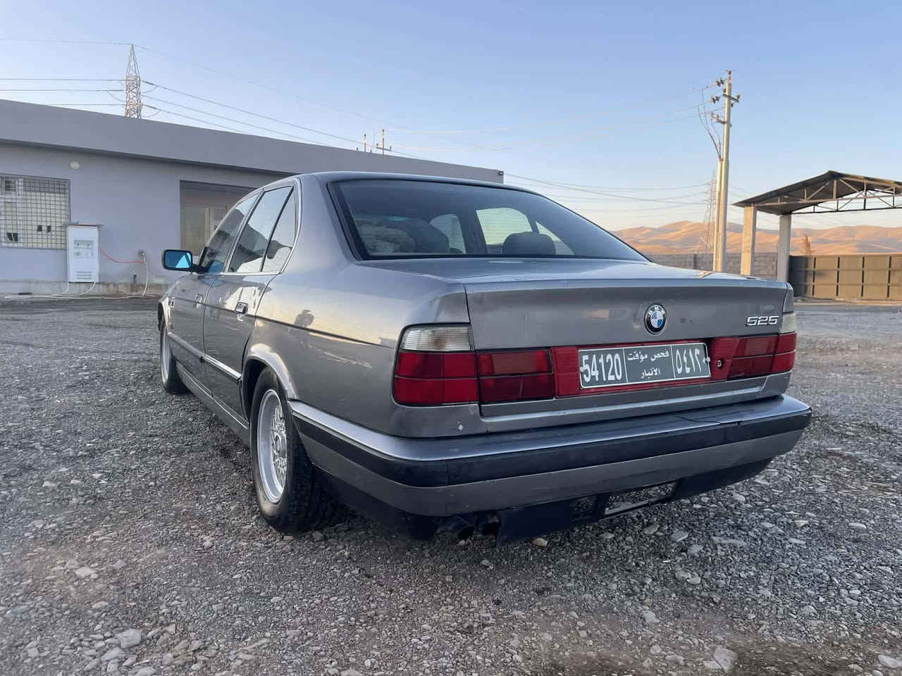 بیئم 1993 مەکنە 525 تۆماتک تەقەووڕەقەی بەشەر کارەبای مەزبوتە کۆمپرێسەی تەبریدی پێوەیە کاملە کەمێک سەوتی جوبعی تیایە پێشپانە سەیارەکەزۆر جوانەوبێ کێشەیە نرخی27گەڵاووکەمێک معامەلە سەیارەکەهیمنە تەلەفون بۆ خاوەنی بکەن *********** شوێن سلێمانی ئەدمینی گوڵ🌹
