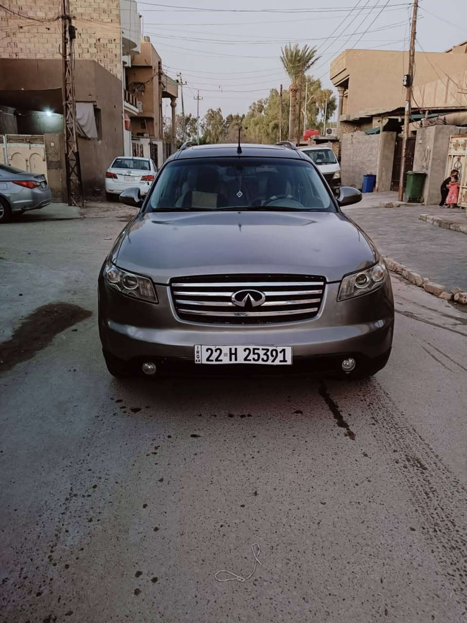 السلام عليكم ورحمة الله وبركاته
انفنتي Fx35 ٢٠٠٧ 

رقم اربيل بأسمي وكاله عامه مطلقه 

محرك ٦ سلندر ٣٥٠٠ سبورت 

كير اوتو

صدر حداديه بحاله ممتازة 

كهربائيات كلها شغاله 

السياره حادثها جاملع امامي ايمن  ومصبوغه عام اثر جراد 

تخم ويل تو سايز مال جارجر وتخم تاير جديد 

شاشه اصليه كاميرا شغاليه 

باب خلفي شفط 

السياره جدا نشطه 

بيع أو مراوس السعر ٨٠ وبيها مجال بسيط 

مكانها بغداد ابو غريب الحصوة 

رقمي *********** بي واتساب
