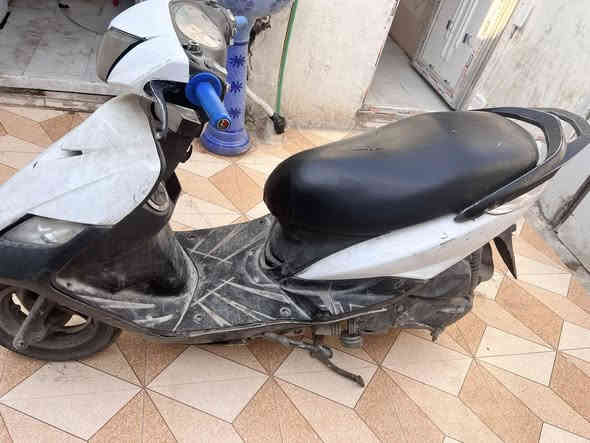 السلام عليكم دراجه ماكس ثعلب للبيع مجفته كهربائيات حلوه شغاله اشاير كيج بانزين دراجه خدميه سعر 600وبيها مجال قليل للستفسار الاتصال على ***********
