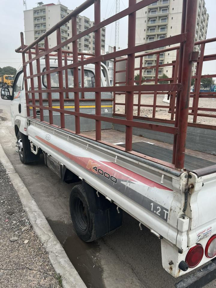 كيا فحل موديل 2013 رقم بغداد سنوية لغاية 28 مكفولة من الضربة جاهزة متصرف عليها ولا دينار تبريد تايرات شاشة حساسات بس نقص كامرة خلفية السعر 125 ورقة وبيها مجال الاتصال على الرقم ***********
