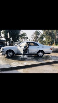 تويوتا كراون • ١٩٩٤ • ديالى الخالص