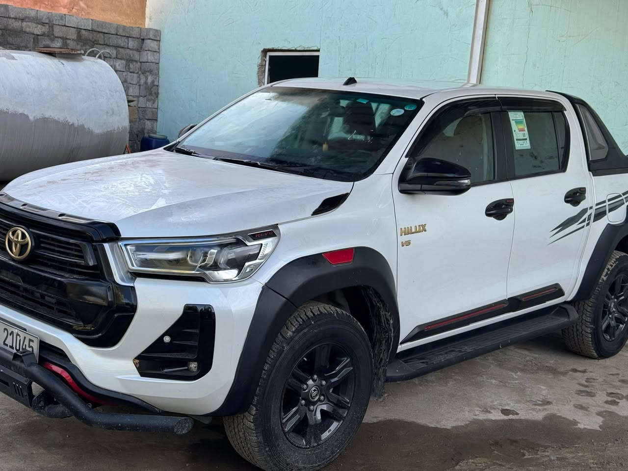 بيكم هايلوكس TRD
موديل 2024 
زيرو ماشي 4000 
سياره بعده تراب الشركه عليه 
عنوان موصل 
رقم الهاتف *********** 
السعر 385 وبي مجال بسيط
