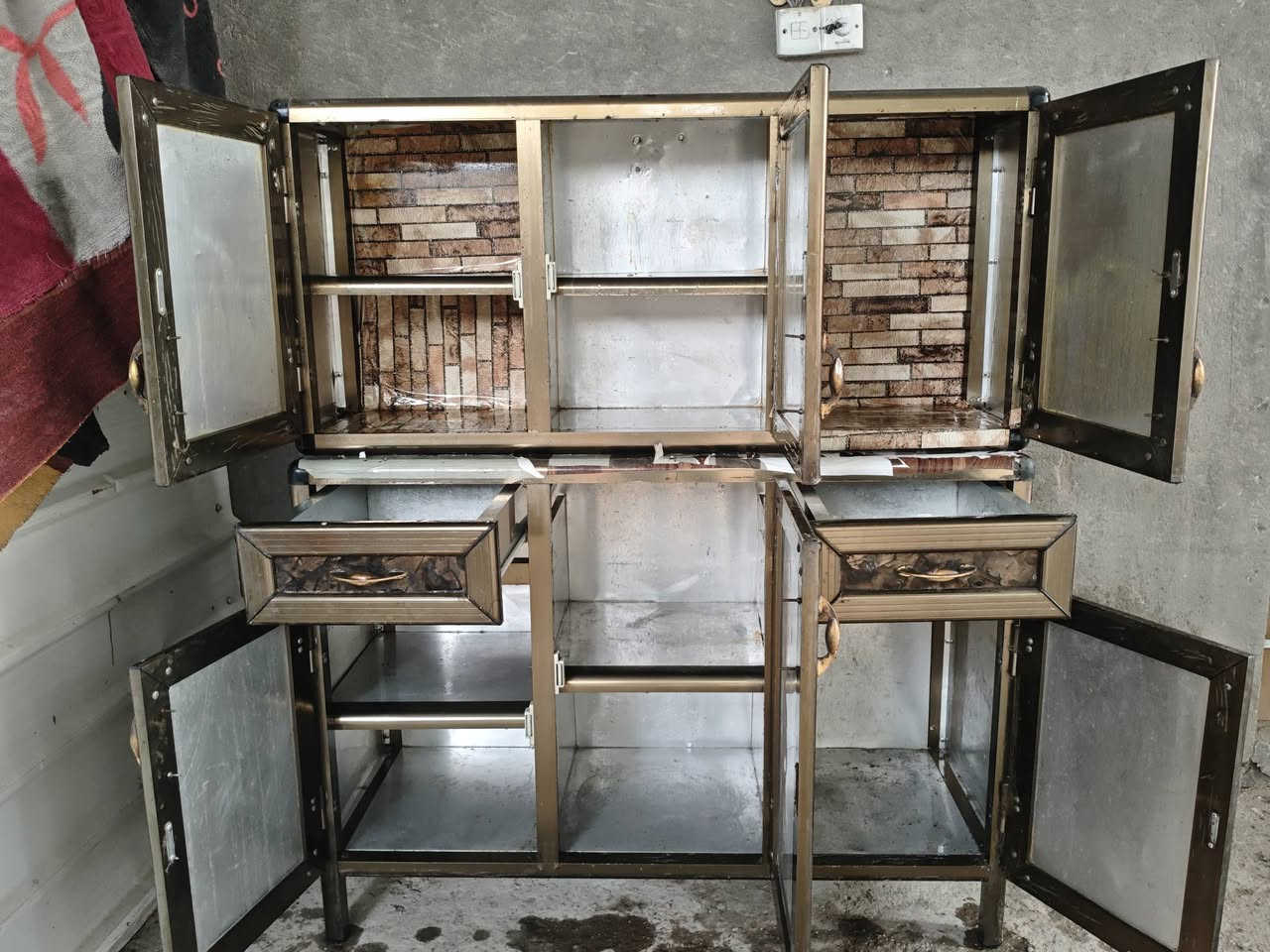 كاونتر  قطعتين كلش حلو ونضيف  مكاني سكينه قرب بيت شعلان السعر 90


**إذا كنت صاحب هذا الإعلان وتريد حذفه لأي سبب، رجاءا أرسل رسالة إلى الدعم الفني**