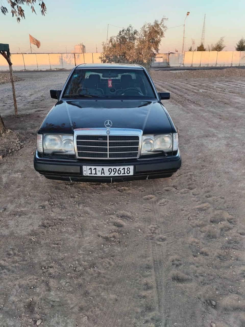 سلام عليكم سياره مارسيدس دب للمراوس السياره باسمي كير مكينه بطه ٢٥٠٠ رقم بغداد شعندك تكسي او خصوصي مراوس وانطي فرق *********** الي عنده مراوس يتصل
