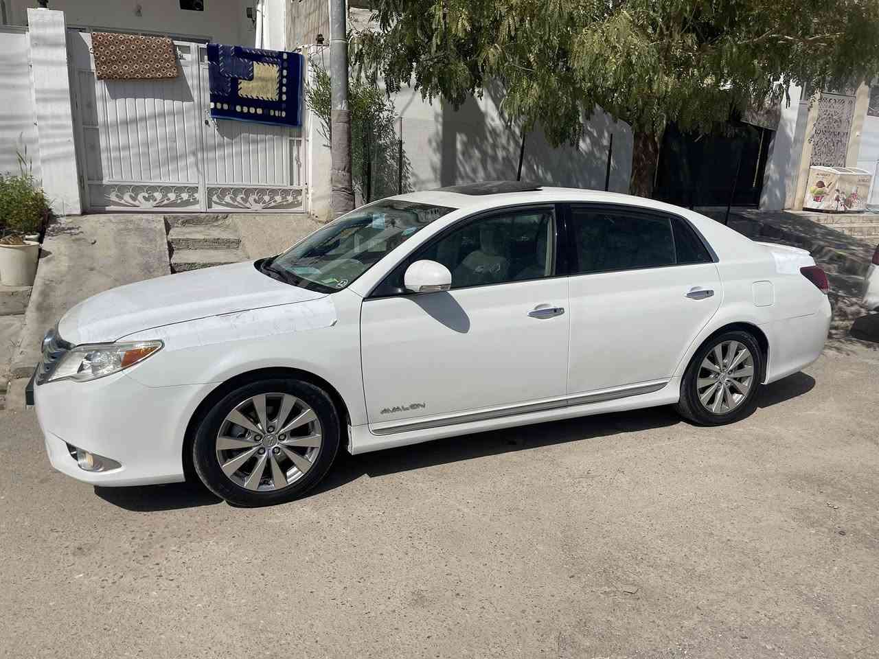 سلاو ئةفلؤن ساخ ساخ2012 مانكي 8 قةباخ رةشي ليميتدفول فول خةلچيه بةسمة پةردة كوشين ساردو گةرم عام چةلتينه بةس بي زةربة سةياركة لؤك لوكه 100هةزار هةقيقي چووه بةشةرتي هةموو كياني گيرو مةكينةي لوك لؤك 
سعري 98كةلا كؤتاي لة كةلارة 
***********
