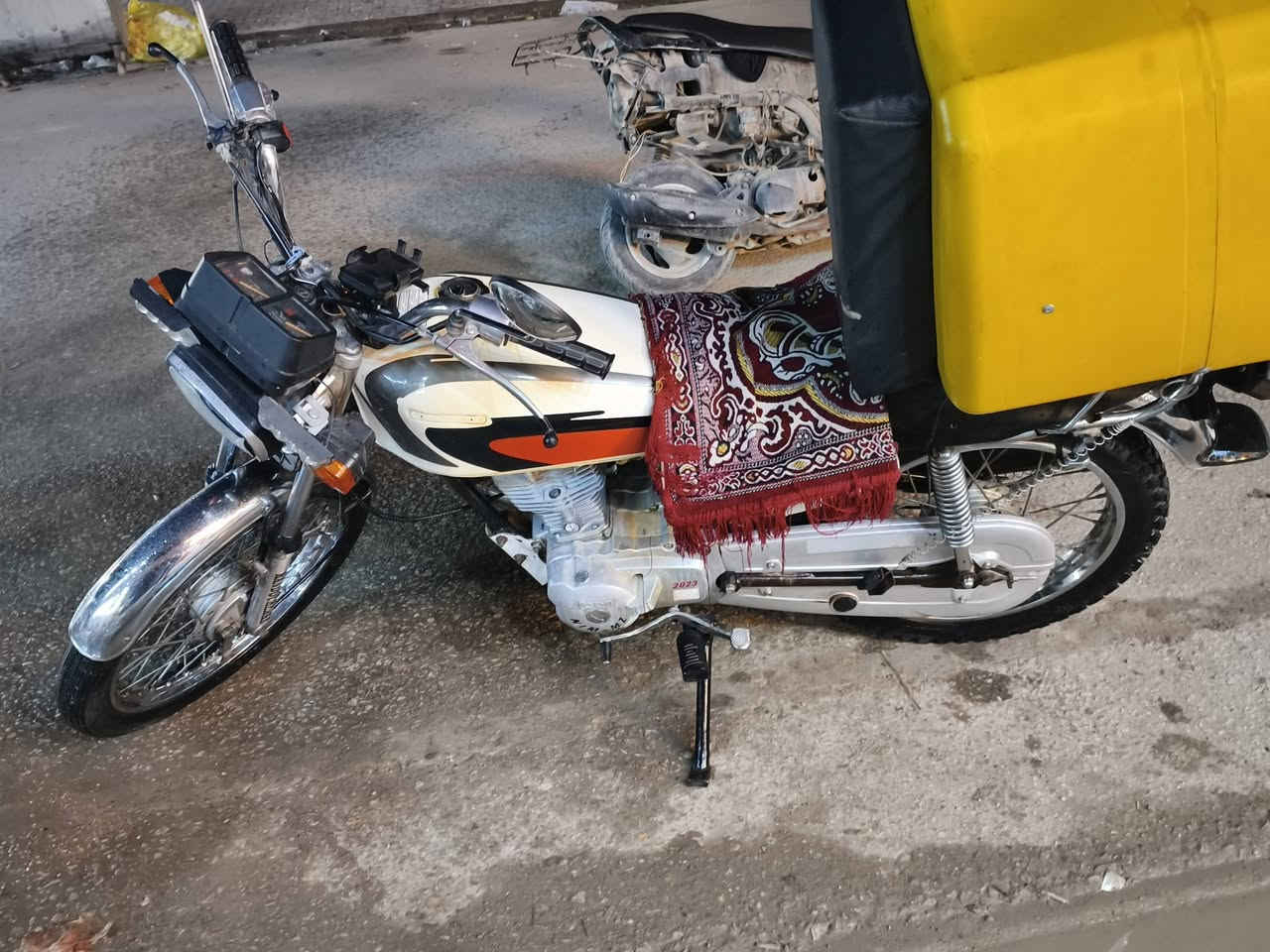 دراجة أرشا 2016 (أصولي) 🏍️
تعميرة 2023، شغل نظيف ومرتب.
مراوس بسيفان حديثة مع دفع الفرق. 🤝
المكان: المشخاب.
السعر خاص والي عندة دراجة سيفان دايون زينة يجي خاص


**إذا كنت صاحب هذا الإعلان وتريد حذفه لأي سبب، رجاءا أرسل رسالة إلى الدعم الفني**