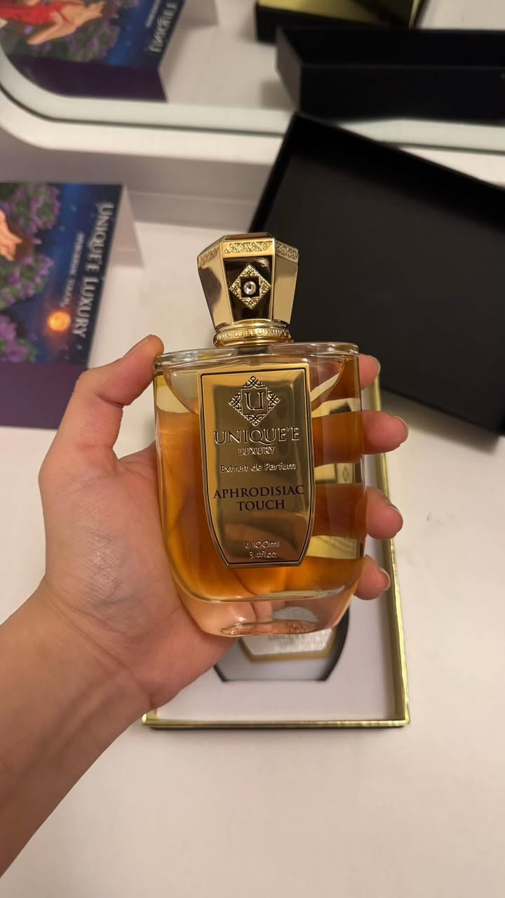 بسم الله الرحمن الرحيم
عطر يونيك لكجري مستخدم بخات للتجربة 
مصدر الشراء الشهيرة فرع مول الحارث
مزاد وزاد الله من زاد 🩶


**إذا كنت صاحب هذا الإعلان وتريد حذفه لأي سبب، رجاءا أرسل رسالة إلى الدعم الفني**