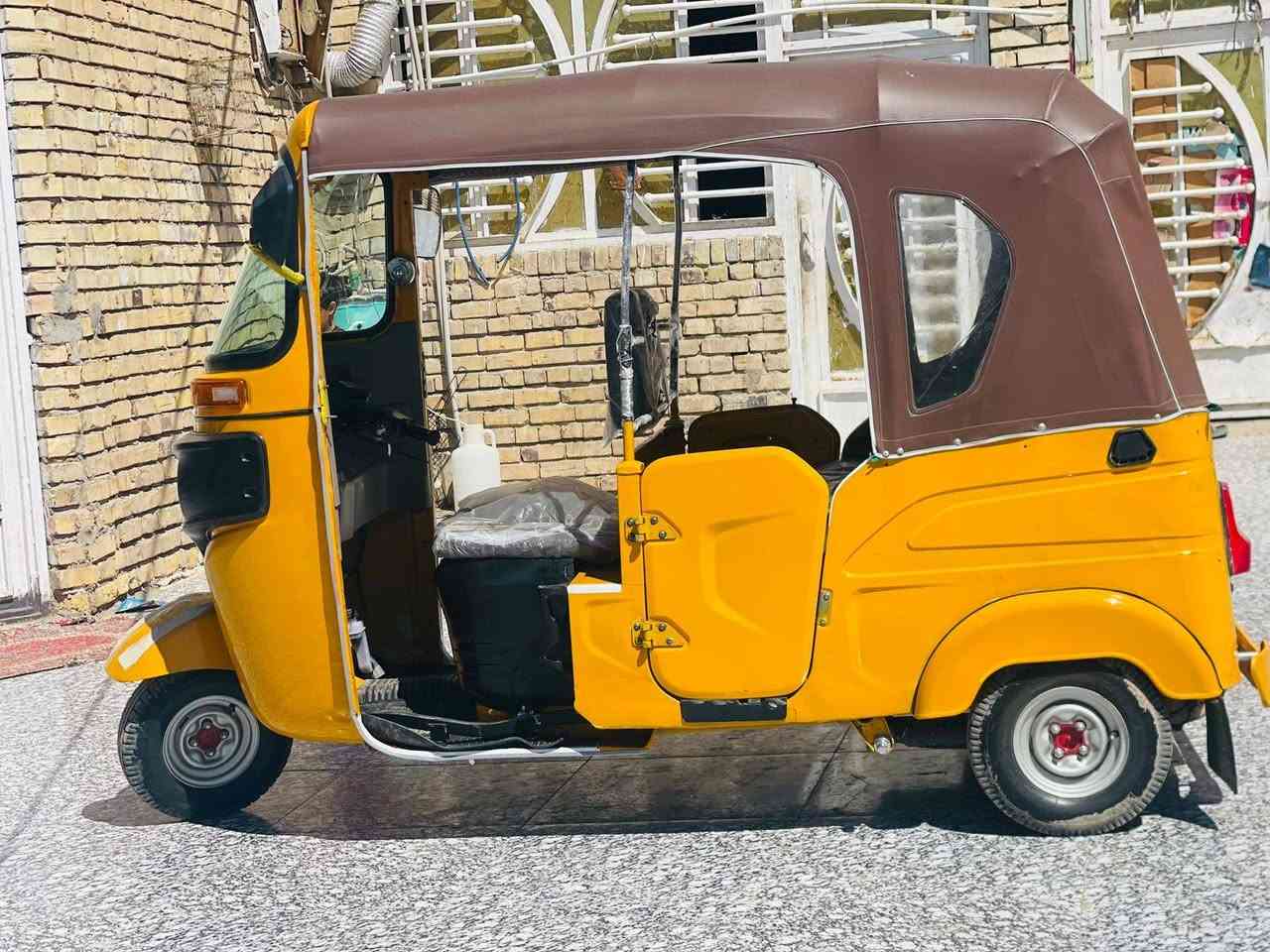 سلام عليكم تكتك موديل 22 شهر 8 كشره بس تكحيلات ول مكينه بستم  مكاني ميسان العماره رقم ستفسار  ***********
