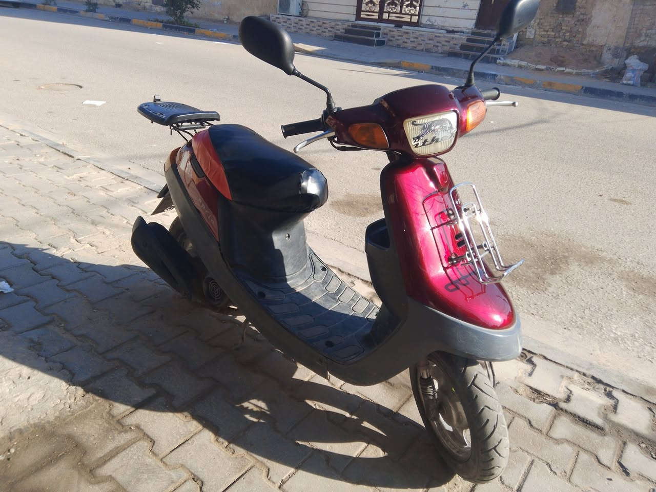 سلام عليكم دراجه بطه 2003للبيع بيه صوت أكسن وانطيك وياه أكسن جديد بس ماشاده السعر 225قفل مكاني كربلاء الرقم ***********
