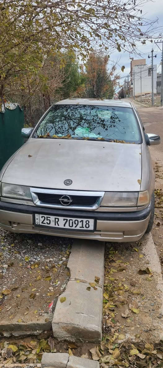 ئۆپل ڤیکترا مەکینە ٢٠ 
مۆدێل ٩٢ ڕەقەم کەرکوک سەیارەکە جایزە بەناو خۆمەوەیە بەشەرتی تەحویل و وەکالە  شوێن چەمچەمال 
ژ.م ***********
*********** شمشمل, السليمانية
