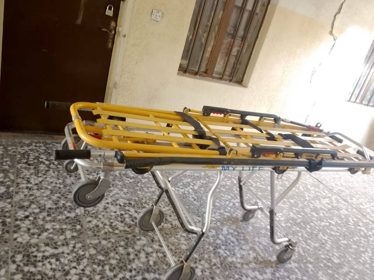 السلام عليكم عندي هذه سديه امريكيه ب٦٠٠ الف وبيها مجال راسلوني واتساب ***********
