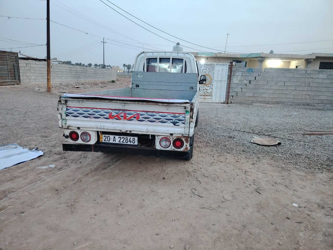 للبيع 12 كفالة عامل ماعدا شبر بربع السعر 100وبيهة مجال عنواني بغداد الحسينية قرب المرورهاذة ***********
