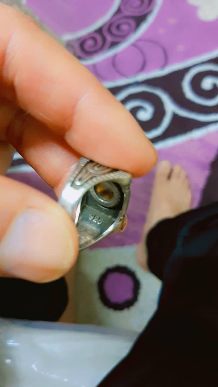 مشتري زوج ب١٠٠ الف ابيعهن ب٦٠ الف فضه ٩٢٥ بغداد ***********
