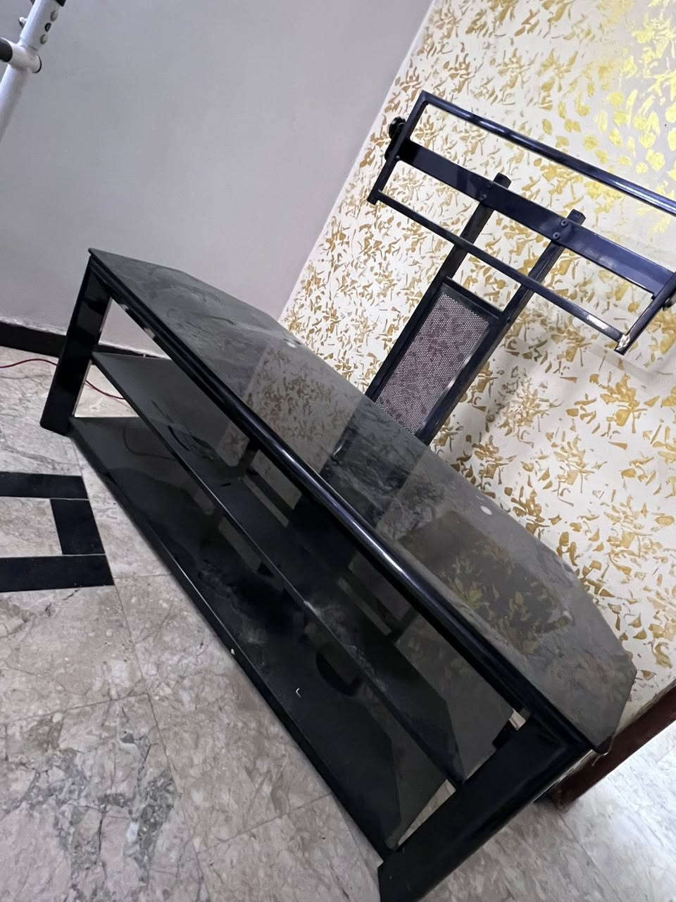 سلام عليكم اغراض بيت مستعمل للبيع
العنوان كاظمية
1-سرير نفر عدد 2 مع 2 كومدي مع ميز تواليت مع كنتور عدد 2 مثل ما موضح ب صورة
2-ميز تلفزيون خشب
3-ميز تلفزيون جام
4-ميز مكتبي بحالة جيدة
5 تخم
6-كاونتر مطبخ 
7-مجمدة
8-ثلاجه


**إذا كنت صاحب هذا الإعلان وتريد حذفه لأي سبب، رجاءا أرسل رسالة إلى الدعم الفني**