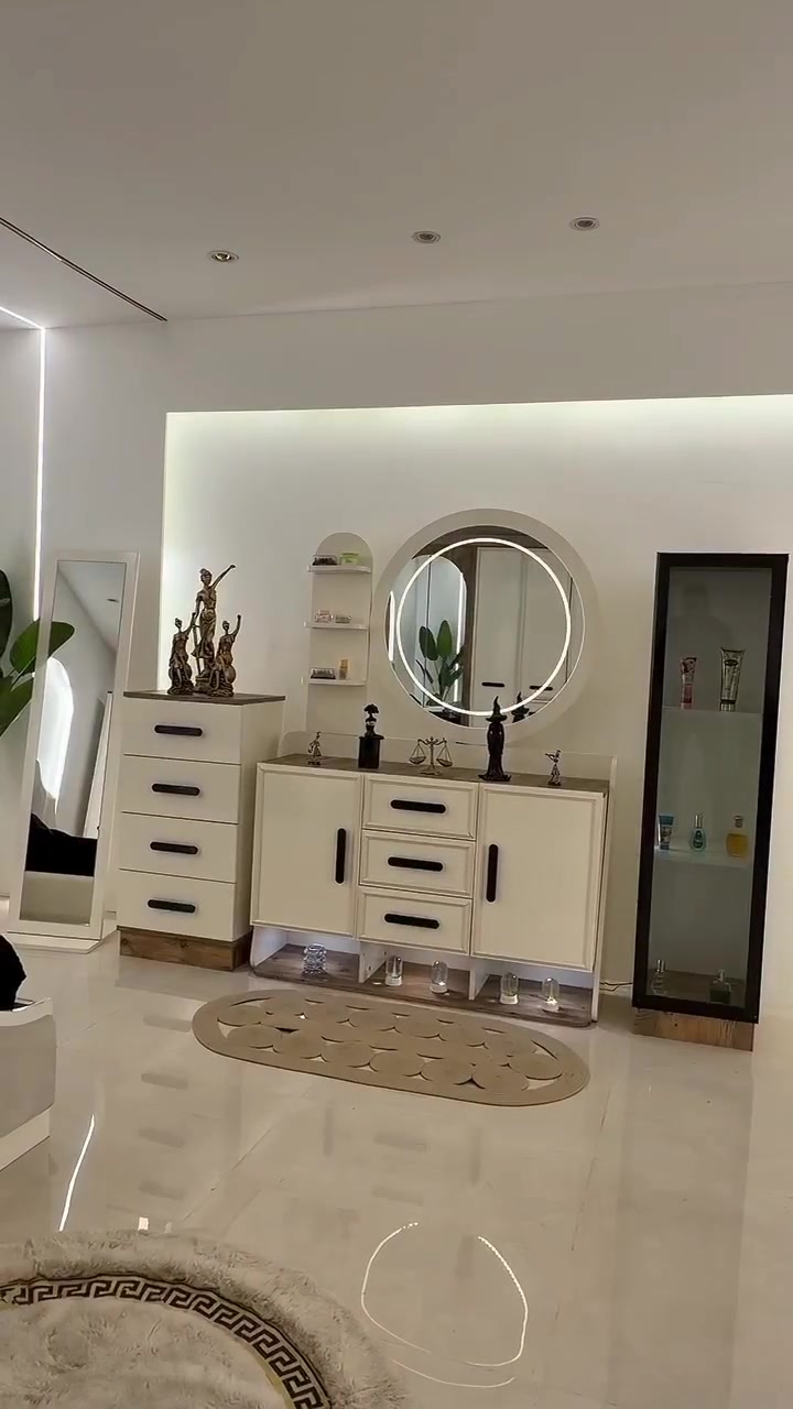 تم وصول 🚚
موديل براء الجوزي و اوف وايت
 10 قطع
جميع قطع راس السرير انارة✅
برغي وجوي حديد✅
ظهر بلوك 8 ملم✅
سرير دبل جك✅
كنتور رفوف ✅
اناره ميز تواليت✅
جميع اجزاء الغرفة ظهر بلوك✅
♦️ عرض كنتور345 ملحق
♦️ميز تواليت من تحت انارة
♦️ كومدي عدد
♦️سرير200 سم*180سم
♦️مرايا قيافه  
♦️طابورية
♦️دراور
♦️فاترينا اناره

السعر مليون و800 الف

يتوفر توصيل لجميع المحافظات العراق 🇮🇶
للحجز والاستفسار مراسلة الصفحة


**إذا كنت صاحب هذا الإعلان وتريد حذفه لأي سبب، رجاءا أرسل رسالة إلى الدعم الفني**