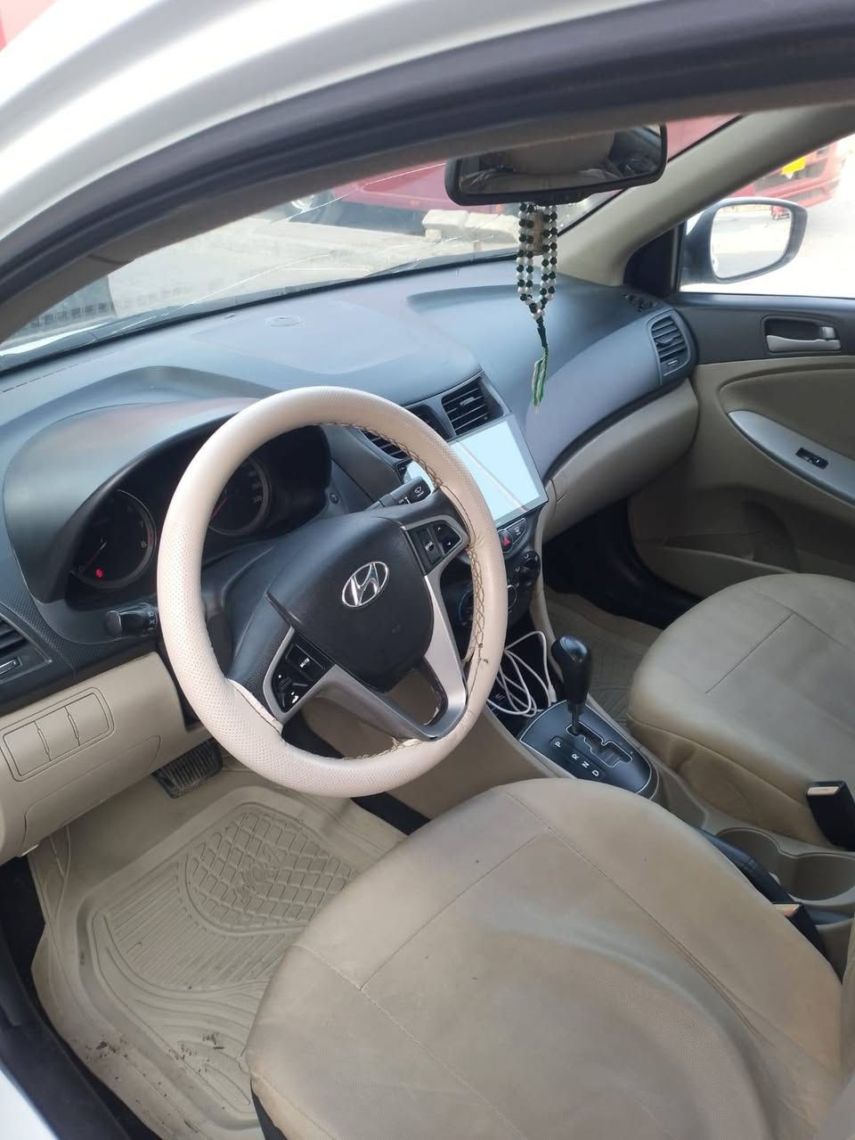 السلام عليكم ورحمة الله وبركاته هونداي اكسنت خليجي 16مكينة كير بدي كفالة بيهة تكحيل وبارد قليل فةل عدا البصمة سيارة جاهزة من كلشي بيهة كتاب مزاد الشراي يتضل ***********
مكاني ميسان قلعة صالح
