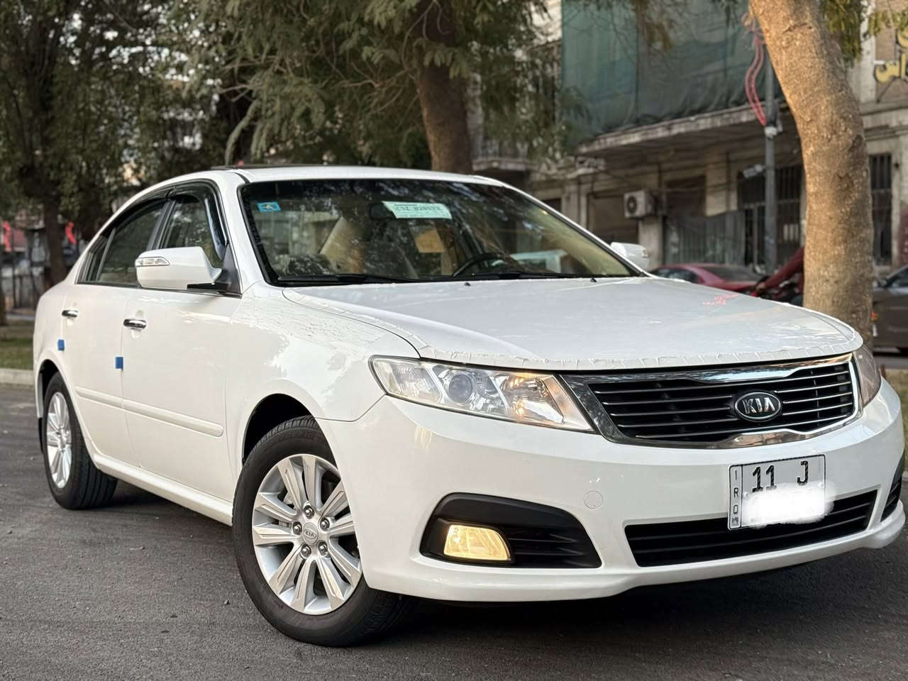 السلام عليكم 
كيا اوبتمه 2010 خليجي فول 1/1 ( اخت الزيرو ) 

السياره استلام الشركه الدوليه عل ايد شخص من الشركه لحد الان 

السياره بوضع الشركه ماشيه 60 الف سبير شركه منازل البصمه الثانيه مامستخدمه جديده لووووك من القطع النوادر هاي السياره 

المواصفات فول الفول 1/1 

بصمه 

داخل بيجي وعل شرط داخلهه بعده زيرو 

تبريد بيانو 

دركه صاج  

داخل صاج ملكي 

حساس خلفي 

مري شفط 

فتحه سلايت 

اشاير مري 

ويل 16 خمسه ويل كب 

محرك 2000 دوش 

رقم بغداد دولي بسمي هزه وسنويه جديده 

مكان السياره بغداد 

رقمي ***********

ملاحضه ( السياره عل شرط كفاله وتراي شرط الزيرو )
