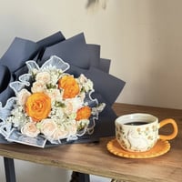 سعر الوردة الفين دينار فقطط✨🌻💗 للتواصل واتساب توصيل بسماية الف دينار  ...