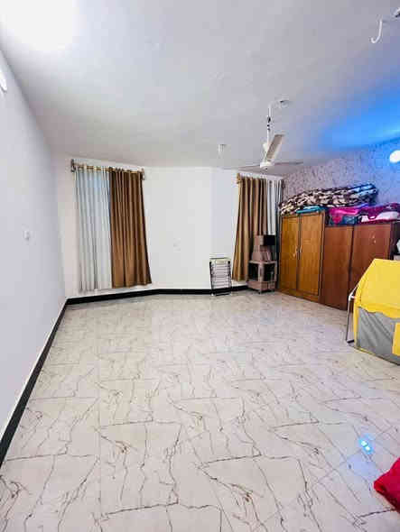 مشتمل للبيع مساحة ١٢٥ شارع ١٢ طابقين بناء حديث كامل وجاهز قرب جامع السلام  نظيف جدا
منطقة ال١٦ حي الامين
السعر ١٢٥ مليون بي مجال مع الأثاث كامل 
للإستفسار مراسلة الصفحة أو الاتصال على الرقم التالي
***********
