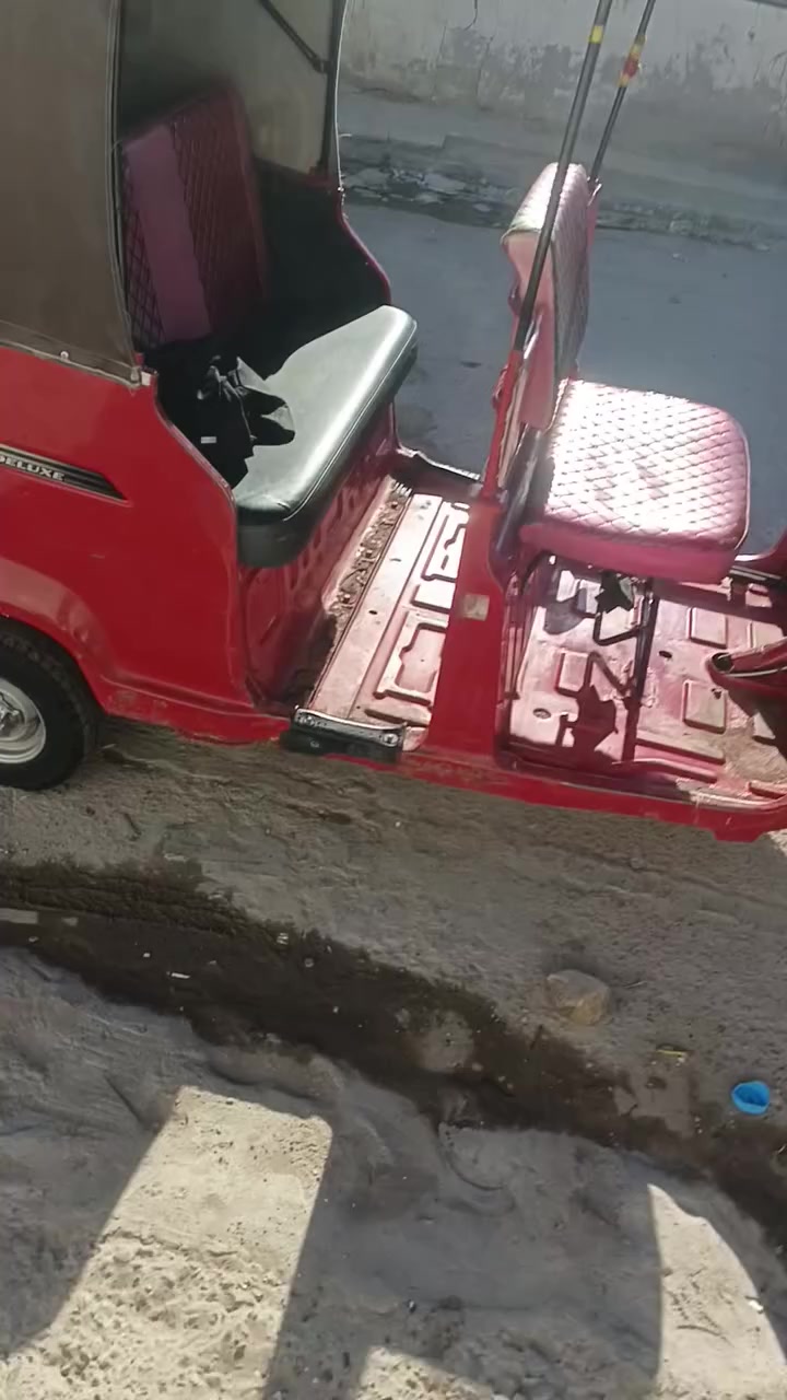 موديل 20مكينه كفاله من الشركه
وتكفل بل ترقيم مابيهه اي نقيص

بس صليب 4  200    ***********
