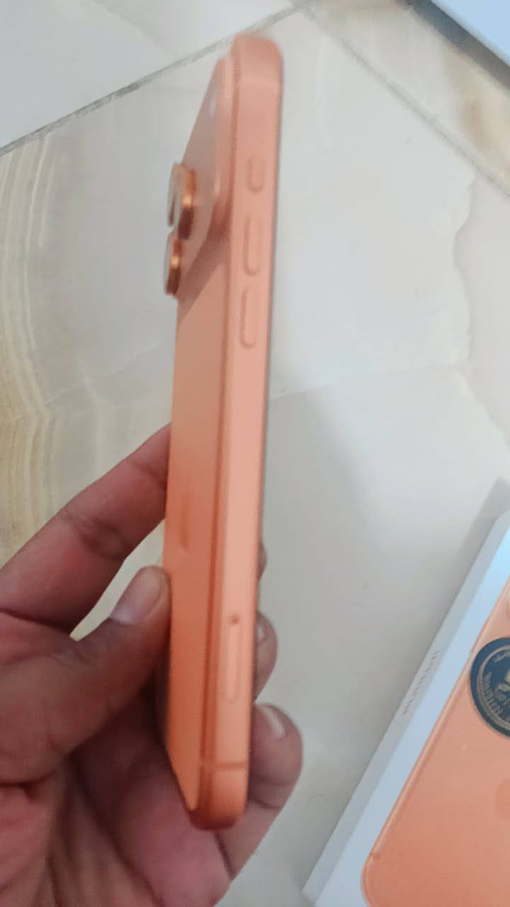 السلام عليكم آيفون 17برو ماكس نسخه السيم كارت بطاريه 100عدد الدورات الشحن 22 جهاز نضيف مستخدم شي قليل السعر 1900000مكاني بغداد ***********
