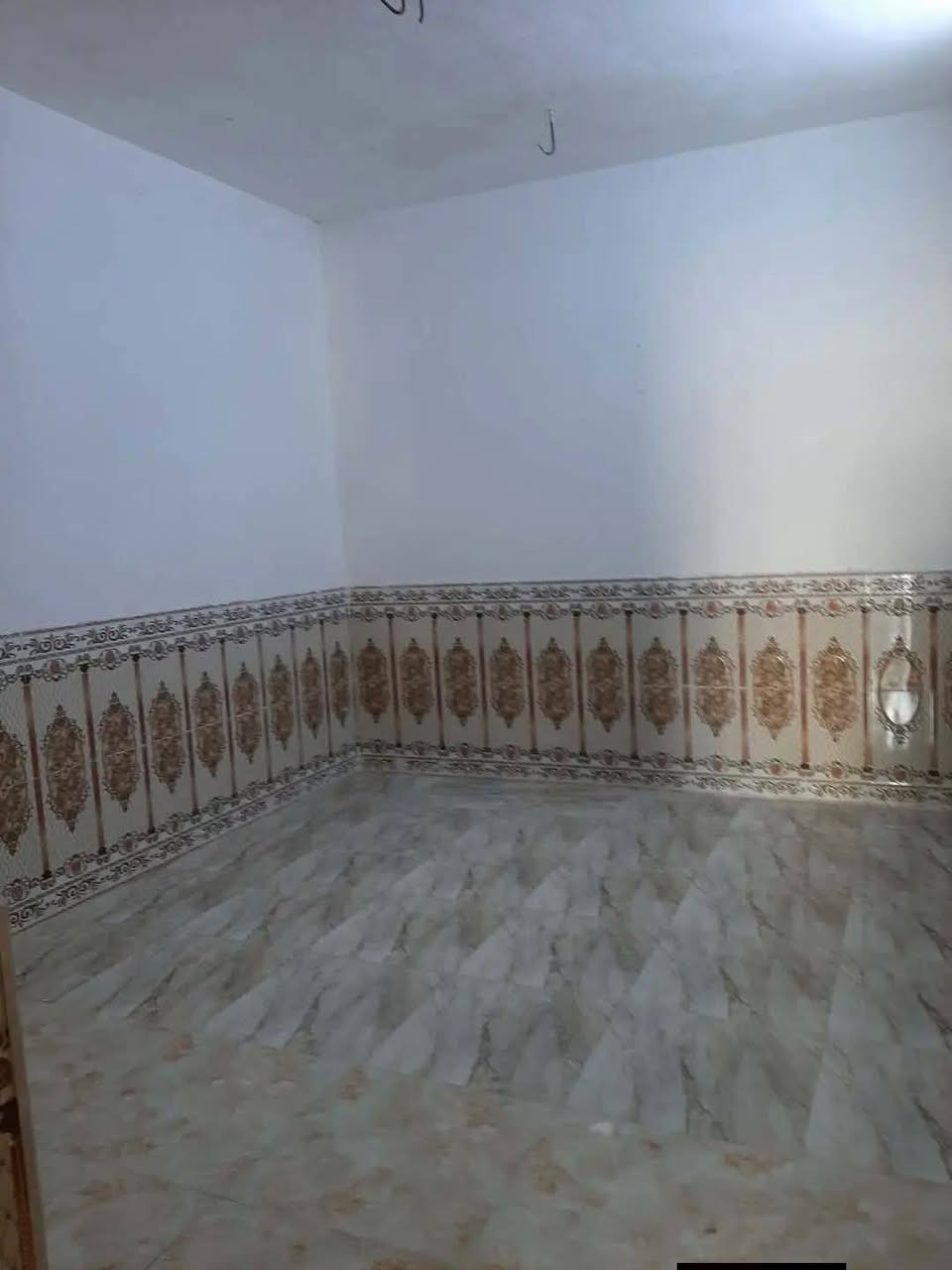 دار للأيجار 🏠 50م✅
سعر الأيجار 200 الف مع اجور الماء والكهرباء 💵💵
الموقع 📌النجف حولي على شارع
15 قرب المدارس وقرب السوك
خدمات كامله 🔥🔥 
يحتوي على غرفه نوم ومطبخ مفتوح عالصاله  خط مولده تانكي سخان 🩷

***********
***********
