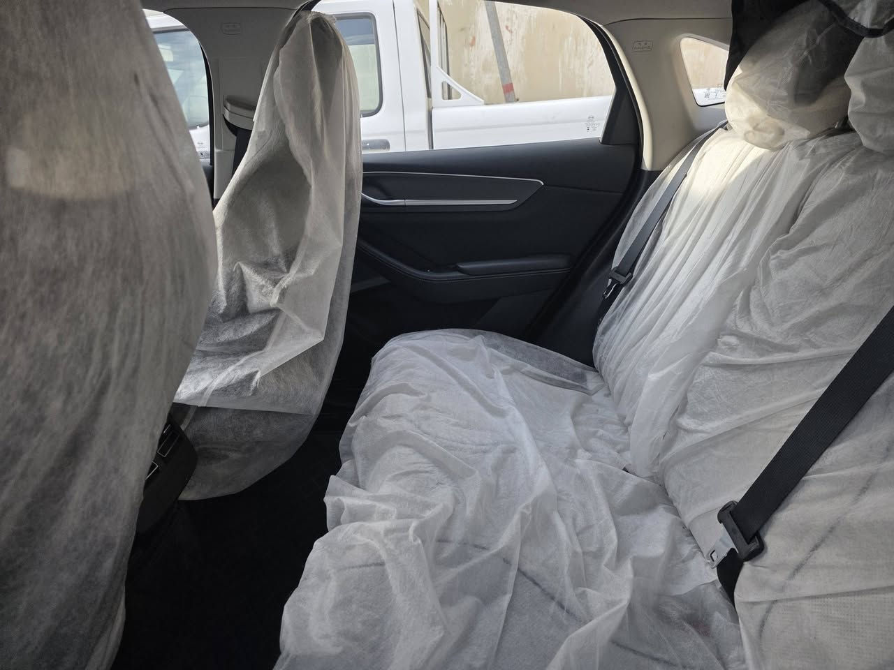 BYD
مرقم بغداد بأسمي 
دستروي ابيض
ماشية ٢٧٠٠
غراضاها كاملة وياها 
١٩١٠٠
شارع حيفا
***********
