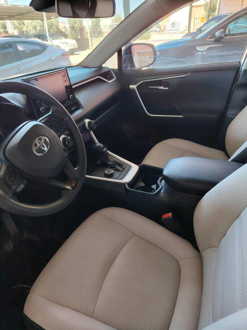 تويوتا راف فور (Toyota RAV4) 2020 هايبرد ليتيوم - صنف LE 🌟
السيارة تب نظافة (بحالة الوكالة)، وارد أمريكي، ومجهزة ببطارية ليتيوم قوية واقتصادية جداً.
ايرباق كلو سليم 

​الموديل: 2020

​المحرك: 2600ccهايبرد (Lithium) اقتصادي وقوي

​الوارد: أمريكي

​الصنف: LE

​الحالة الفنية: فحص كامل وممشى حقيقي (الفحص والممشى مرفقين مع السيارة)

​النظافة: السيارة تب نظافة ومش بحاجة لأي مصاريف

​💰 السعر ومكان المعاينة:

​السعر المطلوب: 19,800 دينار أردني

​الموقع: الزرقاء - المنطقة الحرة

​📞 للتواصل والاستفسار :

​رقم الهاتف: 0795871772


**إذا كنت صاحب هذا الإعلان وتريد حذفه لأي سبب، رجاءا أرسل رسالة إلى الدعم الفني**